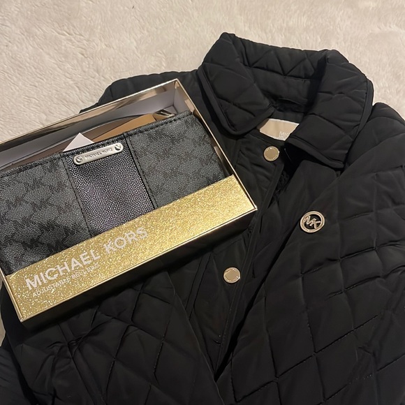 Michael Kors BUNDLE! - Picture 1 of 1